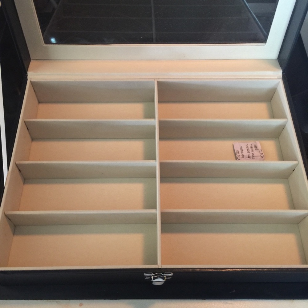 Sunglasses display case - Picture 2 of 6